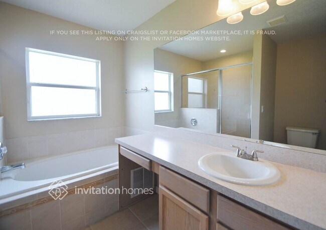 Photo - 2048 Gloria Cir