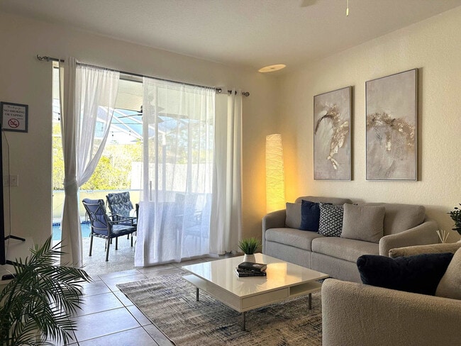 Photo - 930 Oxford Dr Unit ID1379465P