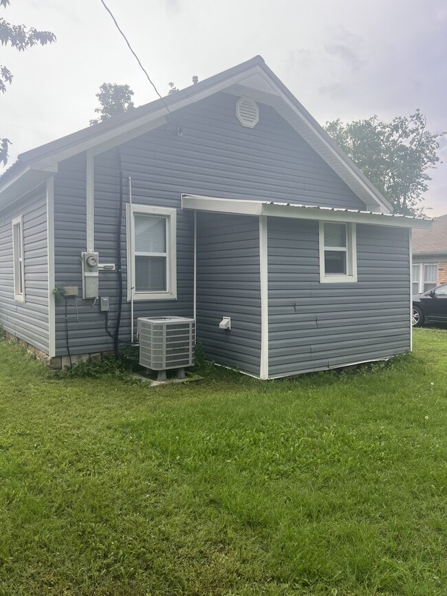 Photo - 214 W Rosa St