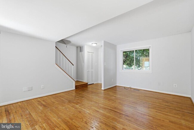 Photo - 1204 Brethour Ct