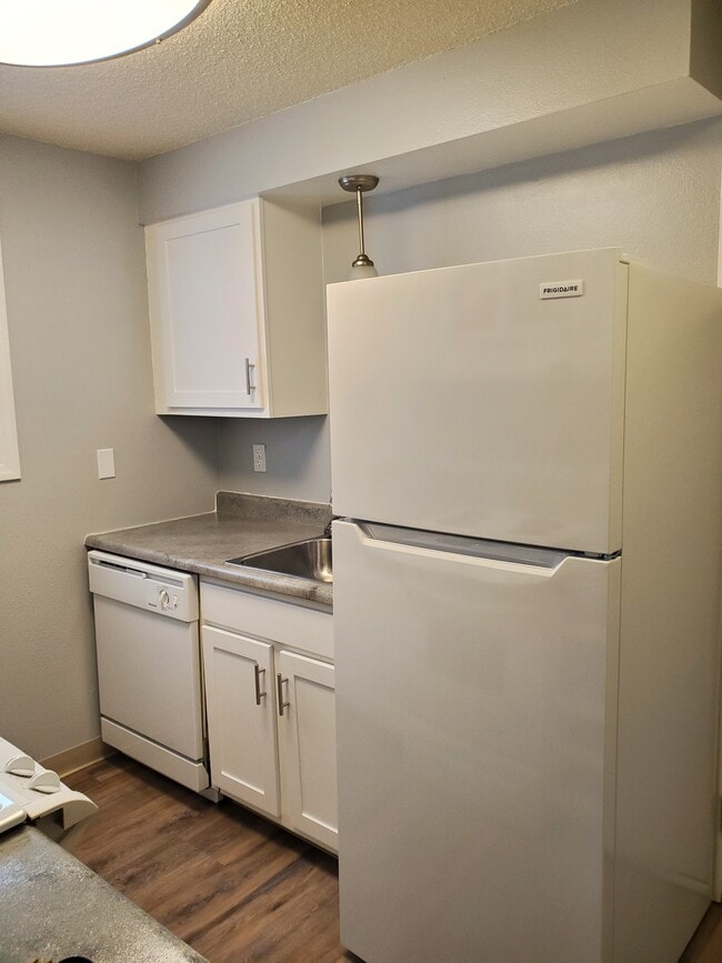 Renivated Studio - Greenrich Village