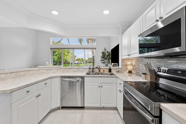 Photo - 10123 N Military Trl