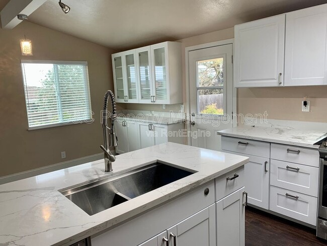 Photo - 1975 Paralta Ave