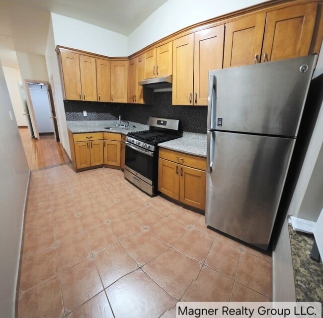 Building Photo - 72nd Street