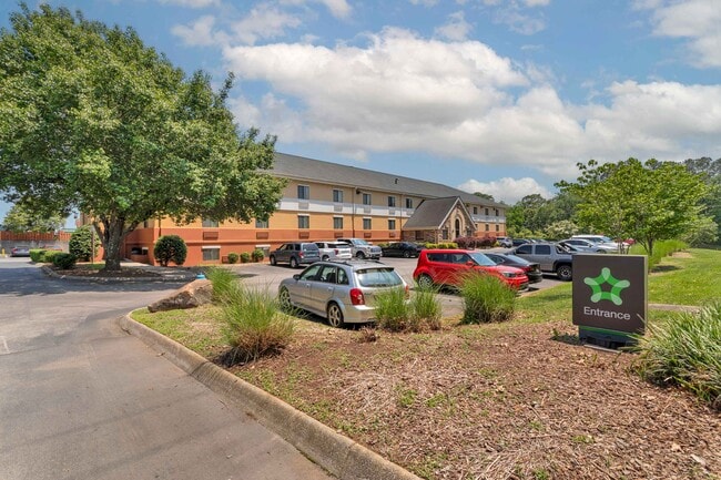 Furnished Studio-Knoxville - West Hills