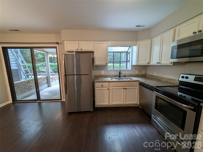 Photo - 9111 Sharonbrook Dr