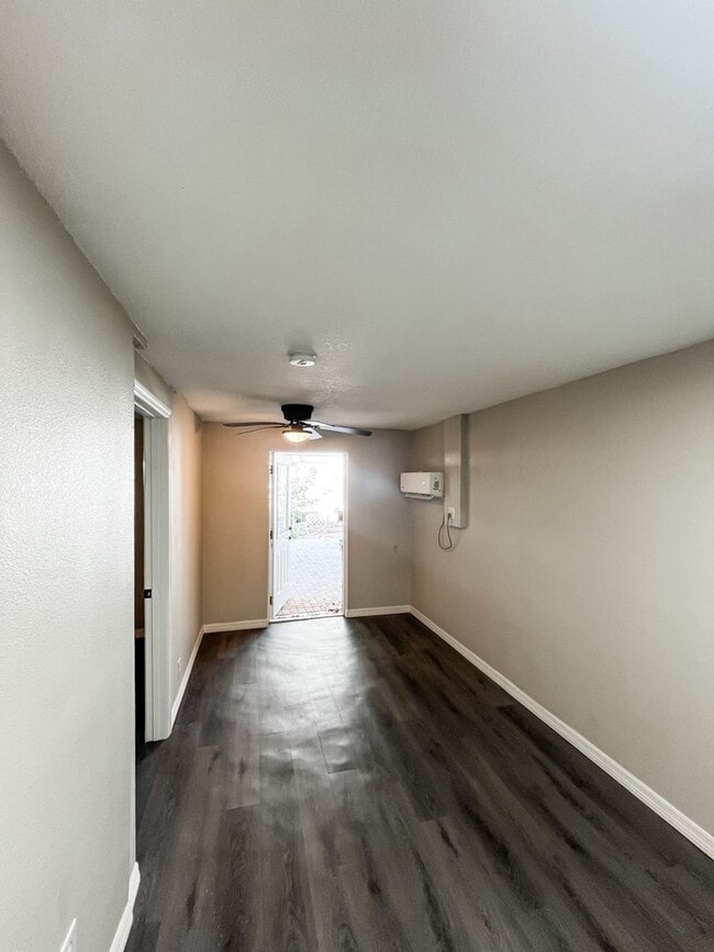 Photo - MOVE IN SPECIAL !! COZY 1/1  CONVENIENTLY LOCATED CLOSE TO DOWNTOWN ST. PETERSBURG