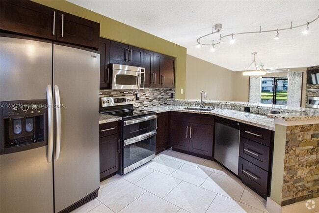 Building Photo - 2213 Cypress Island Dr Unit 102 Rental