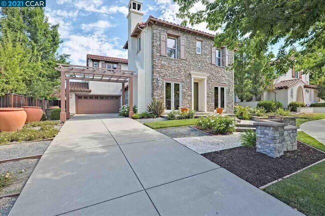 Photo - 109 Elegans Ct