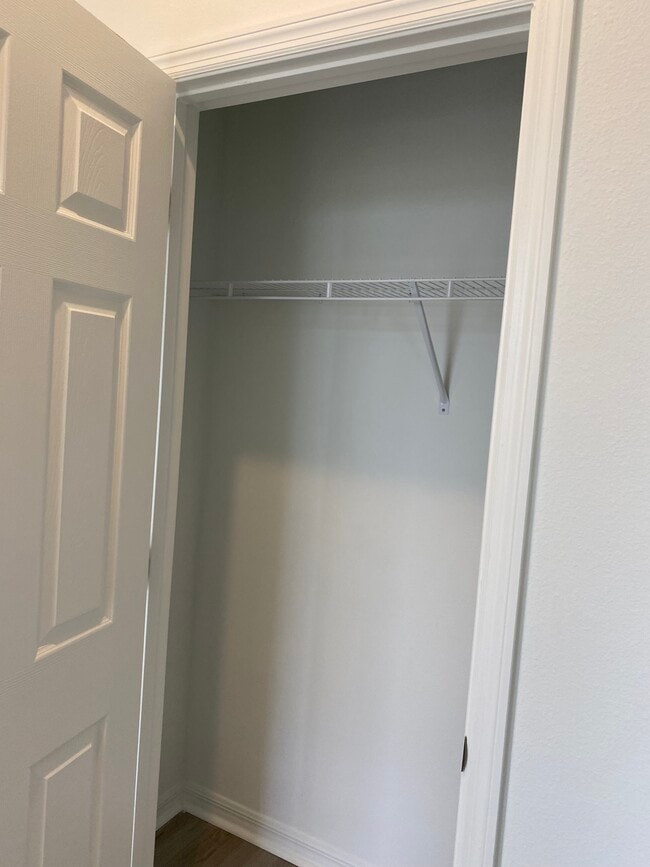 Building Photo - 4609 Cross Pr Pkwy