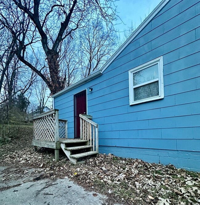 Building Photo - 4215-4217 E 54th St Unit 4215 E 54th St