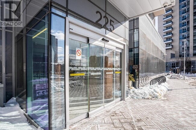 Photo - 225 Village Green Square Unité PH05