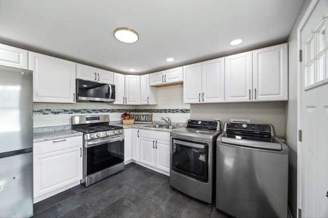 Photo - 162 Frederick Dr