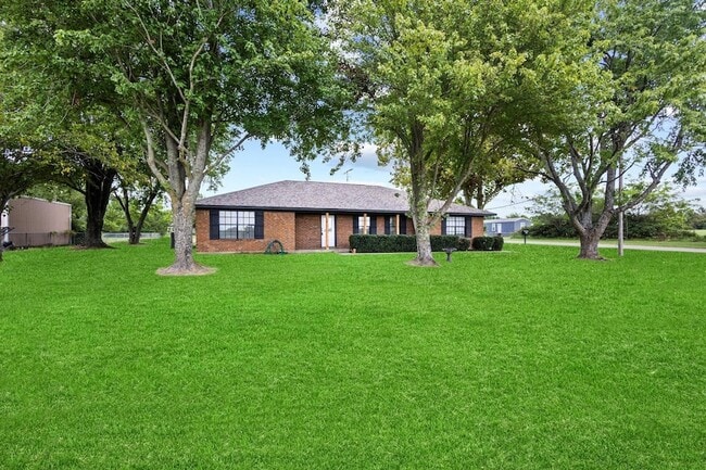 Building Photo - 1121 Bones Chapel Rd Rental