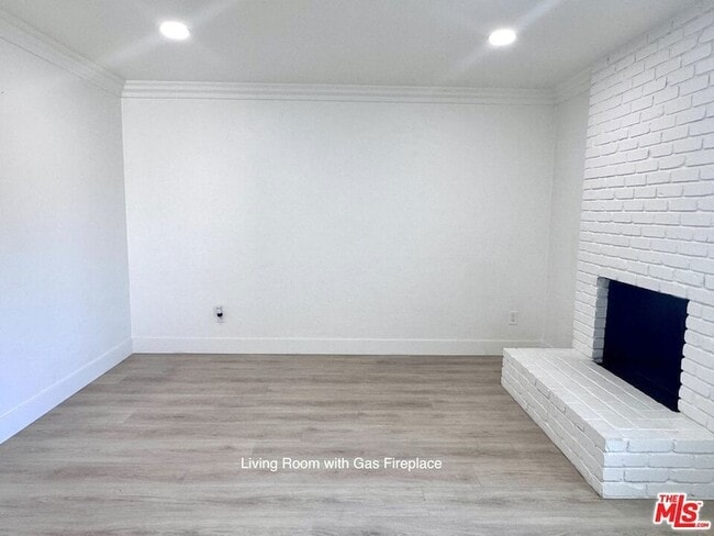 Photo - 2863 Carmar Way