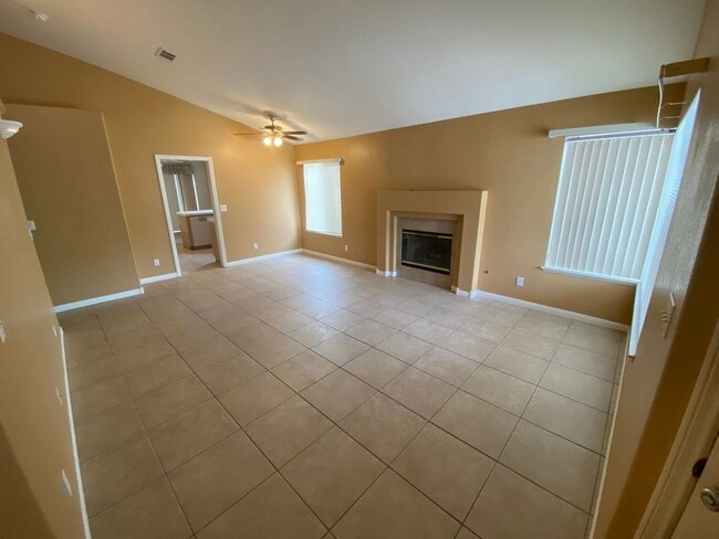 Photo - 2 bed/ 2 bath home located in Peccole Ranch