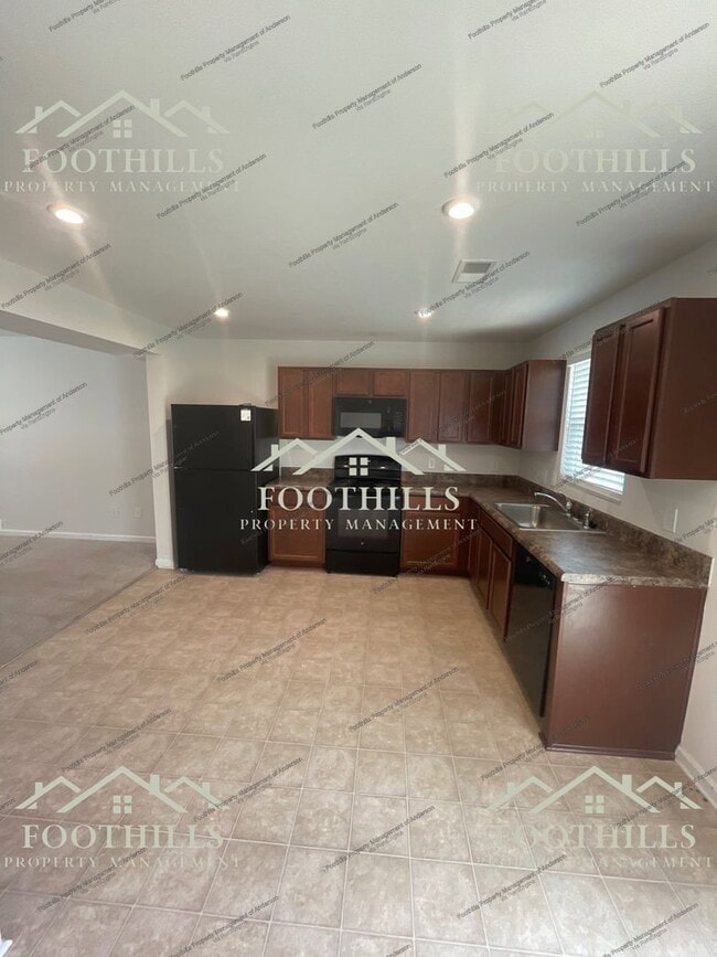 Photo - 103 Nicklaus Dr