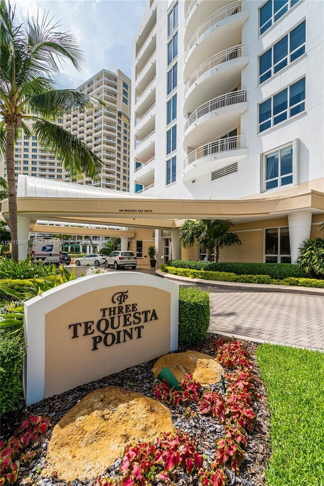 Photo - 848 Brickell Key Dr Unit 1903