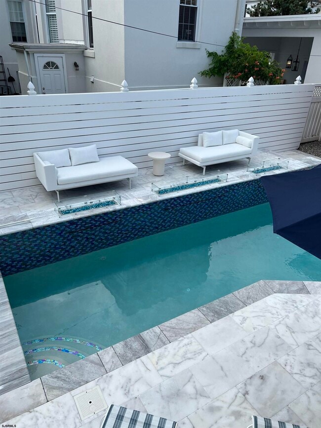 Photo - 16 S Somerset Ave