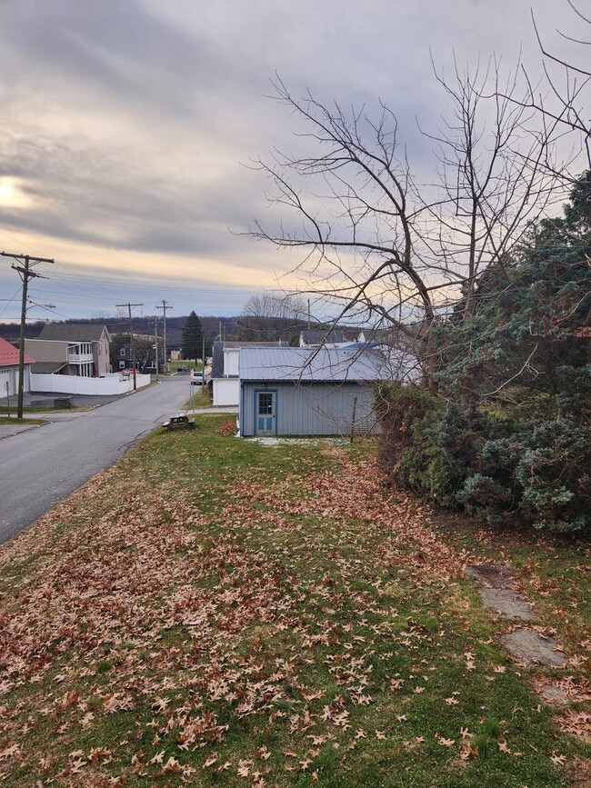 120 Cooper St