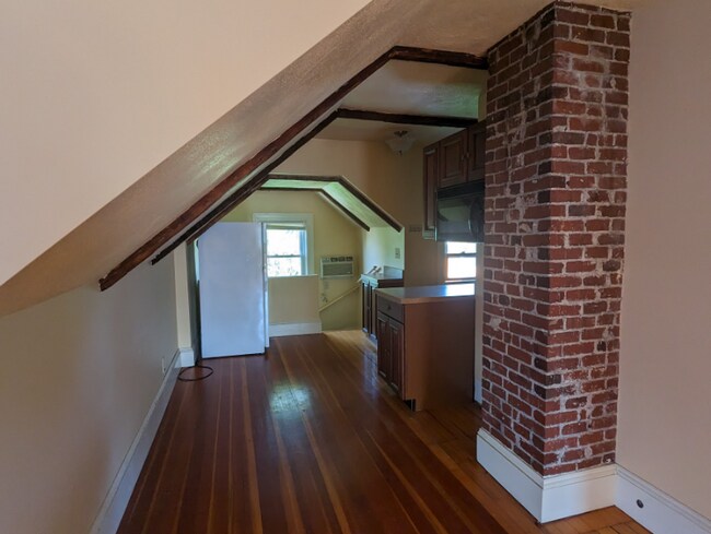 Photo - 117 Elmgrove Ave Unit 3