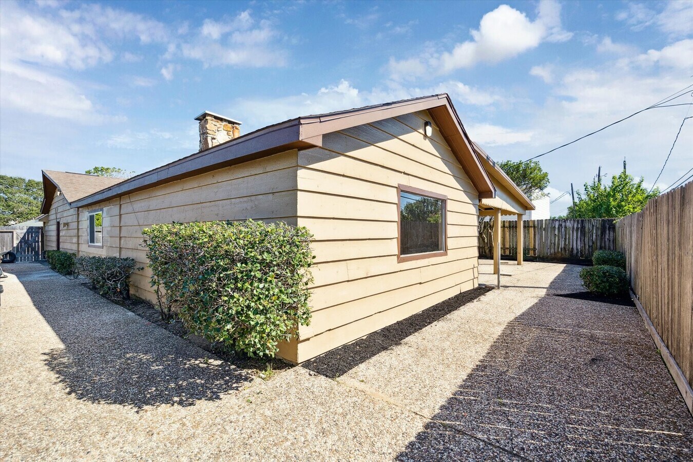 Photo - 3411 80th St