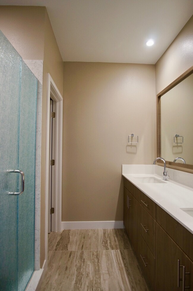 Photo - 1427 Wood St