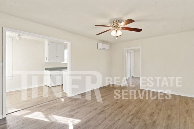 Photo - 2305 Garfield Ave Unit #A