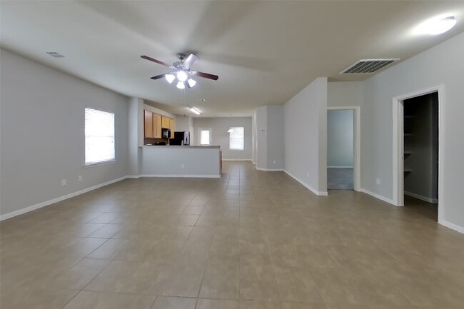 Building Photo - 2122 Hackberry Bank Ln