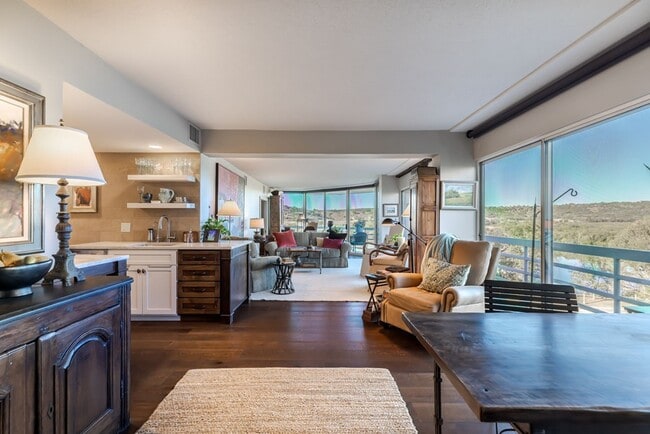 Photo - 1006 Guadalupe St