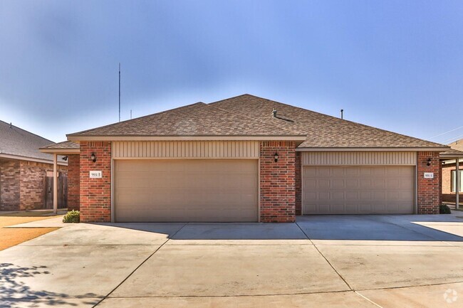 Building Photo - 9804 Uvalde Ave Rental