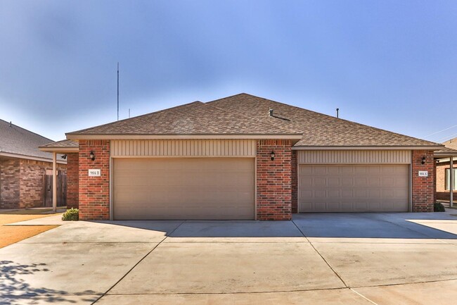 Photo - 9804 Uvalde Ave Townhome