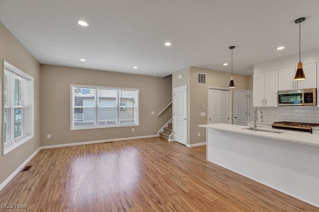 Photo - 5904 Wakefield Ave