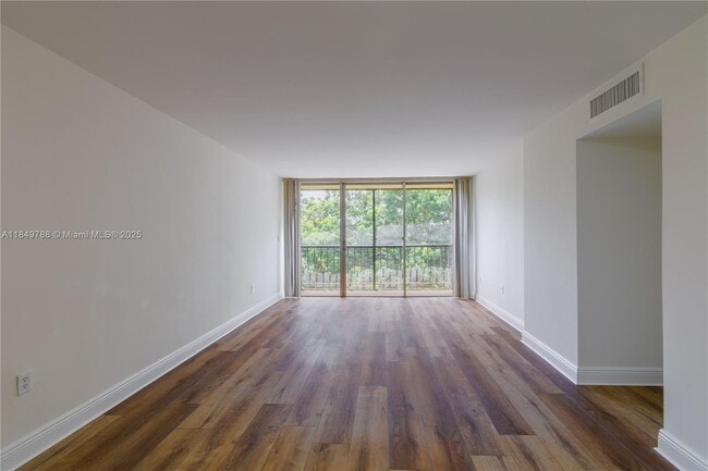 Building Photo - 8870 Fontainebleau Blvd Unit 410 Rental