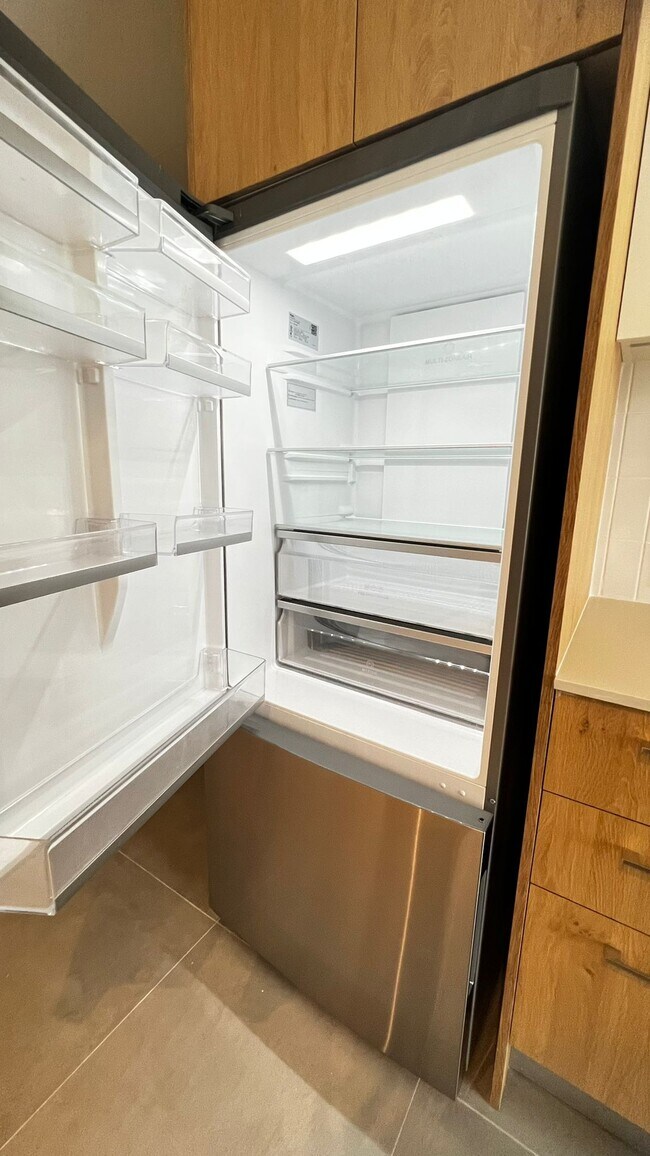 Photo - 73 NW 30th St Unit B2