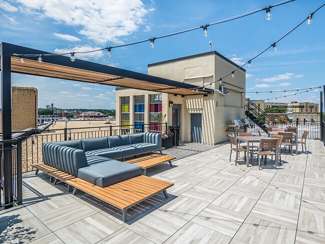 Rooftop deck with lounge area - The Diplomat
