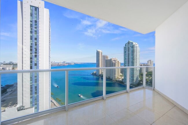 Photo - 300 S Biscayne Blvd