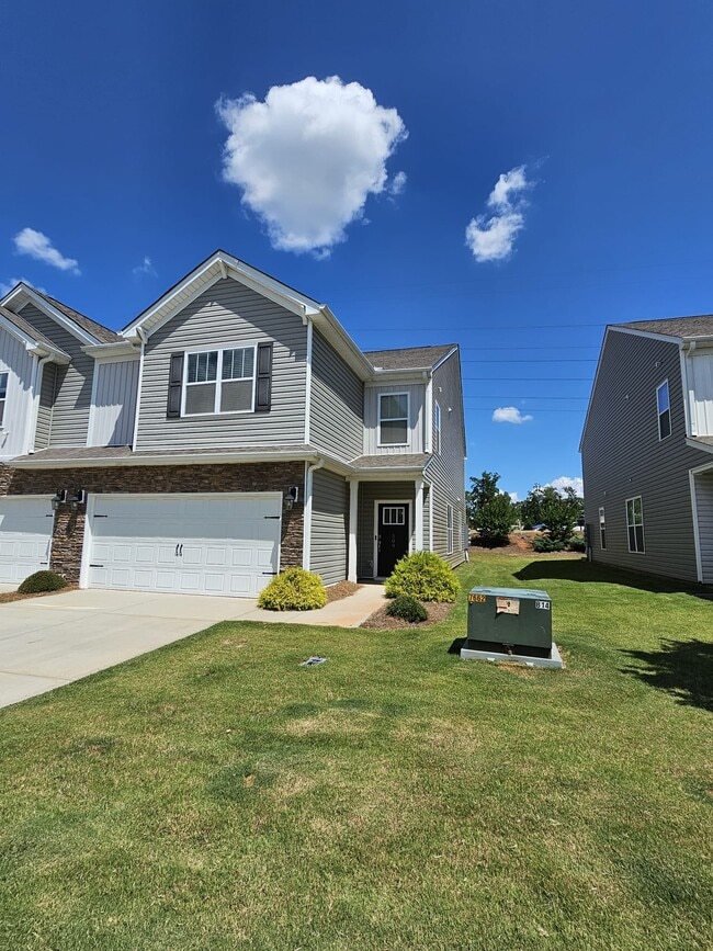 Photo - 509 Yellow Fox Rd