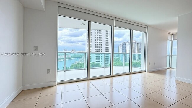 Building Photo - 19400 Turnberry Way Unit 1132
