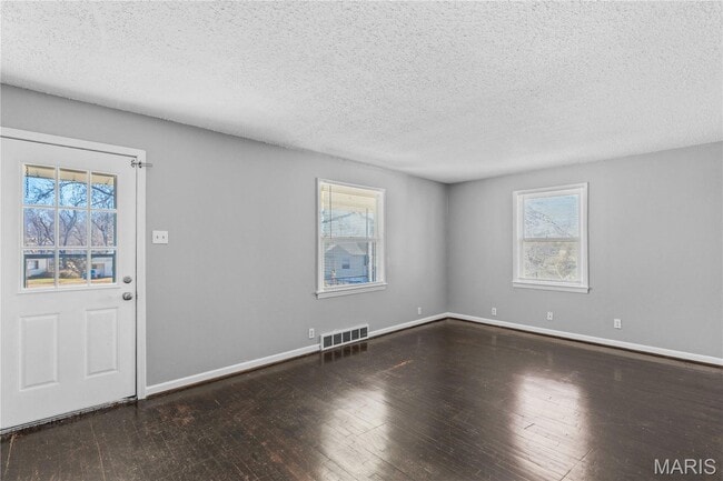 Photo - 7471 Sharon Dr