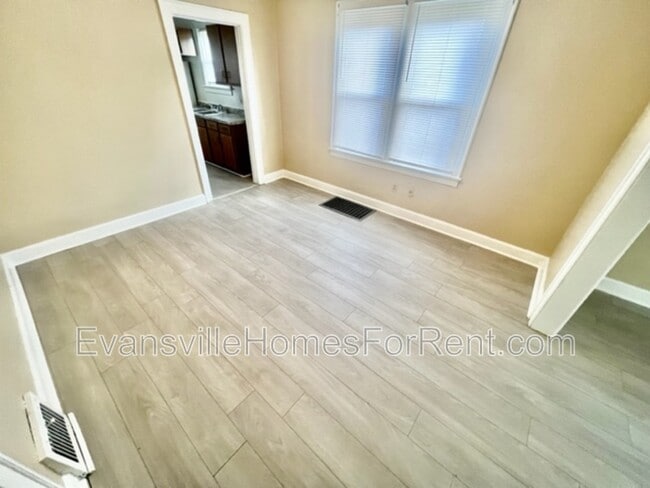 Photo - 1622 E Indiana St