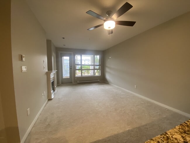 Photo - 5670 Edgewater Ln