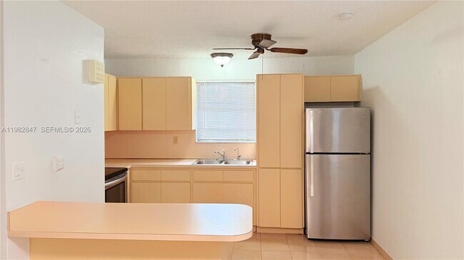 Photo - 3165 W 2nd Ave