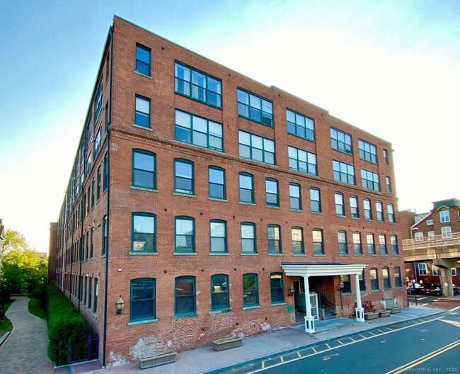 Photo - 145 Canal St E Condo Unit 104