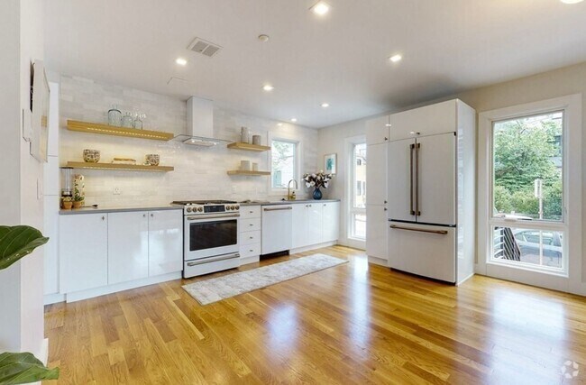 Building Photo - GORGEOUS 3 BED 3.5 BATH IN CAMBRIDGE!!!!!!!!! Rental
