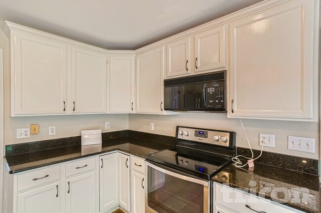 Photo - 2420 Amber Glen Dr
