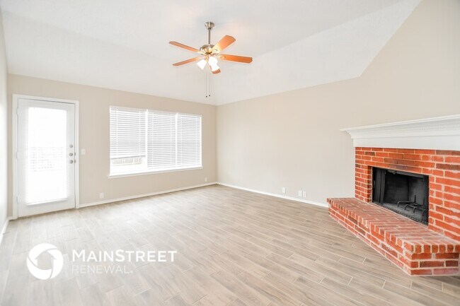 Photo - 6413 Hampstead Dr