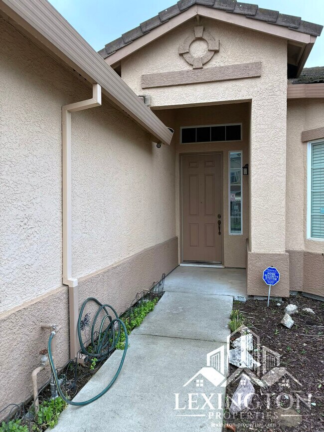 Photo - Updated 3 Bedroom, 2 Bathroom, Single-Story Home in Antelope!