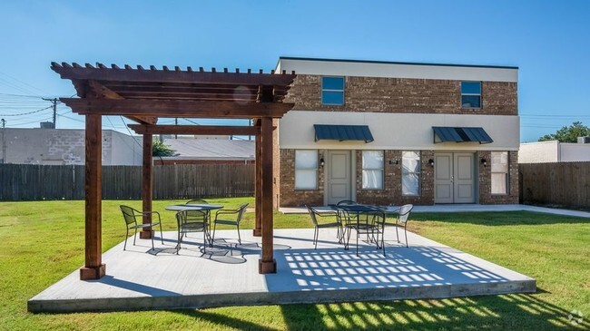 Grilling Patio - The Terraces at Lakehurst Rental