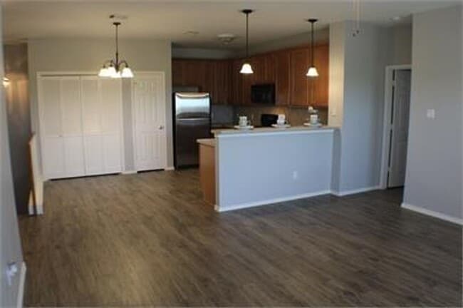 Photo - 1900 Scofield Ridge Pkwy